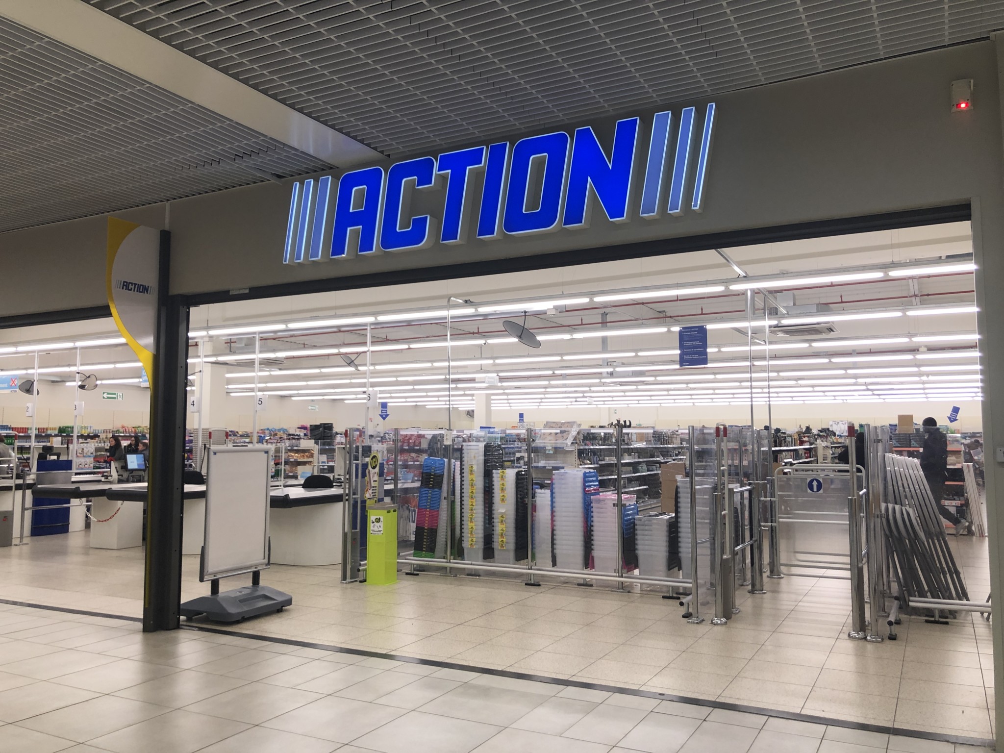 Action Centre Commercial Carrefour Reims Cernay